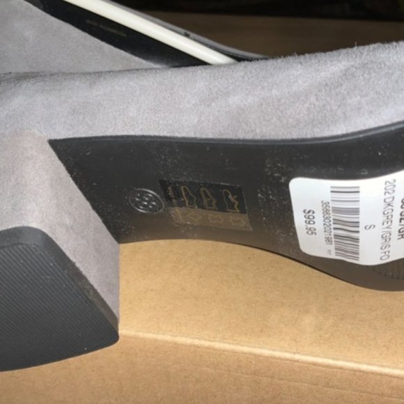 Real suede block heel chateau  NWT Dark grey suede pumps 2.5 inch heels, size 38 - Picture 1 of 5